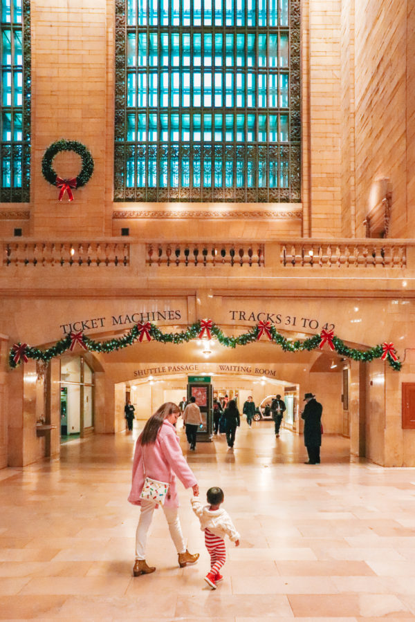 Building with Christmas decorations 