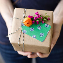 DIY-Fresh-Flower-Gift-Tagthumb