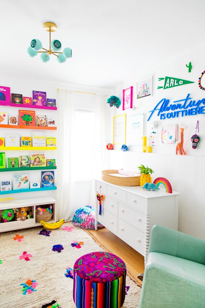 A bedroom with colorful decor