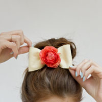 DIY Fresh Flower Hair Bows