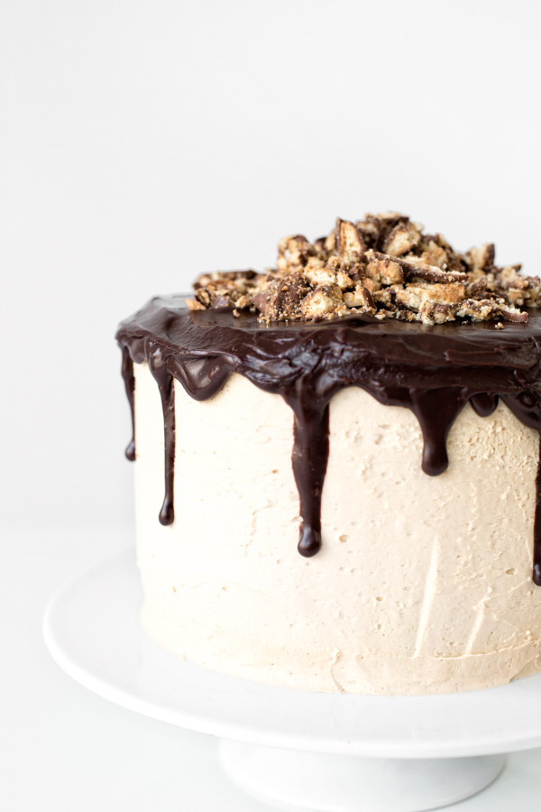 Tagalong Cake | studiodiy.com