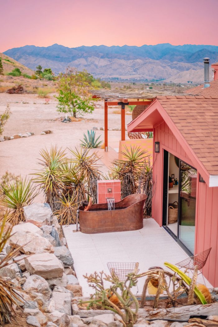 Outdoor bathtub at Oeste in Yucca Valley