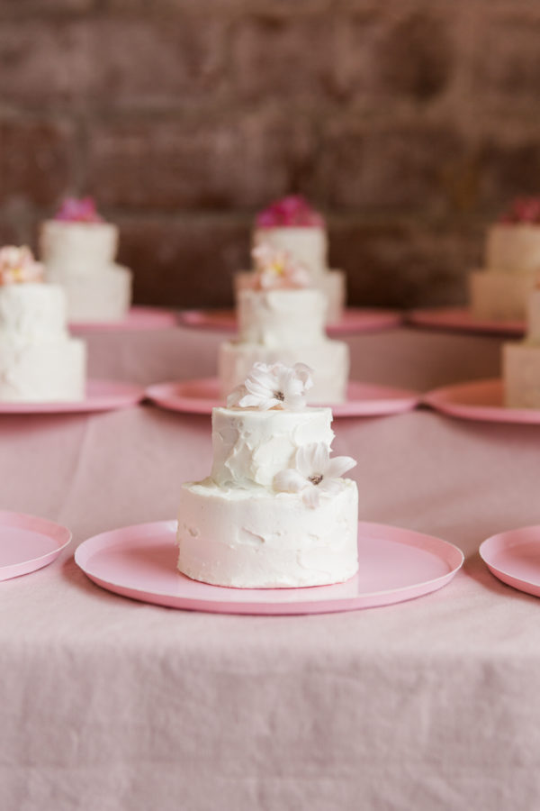 Small cakes on plates