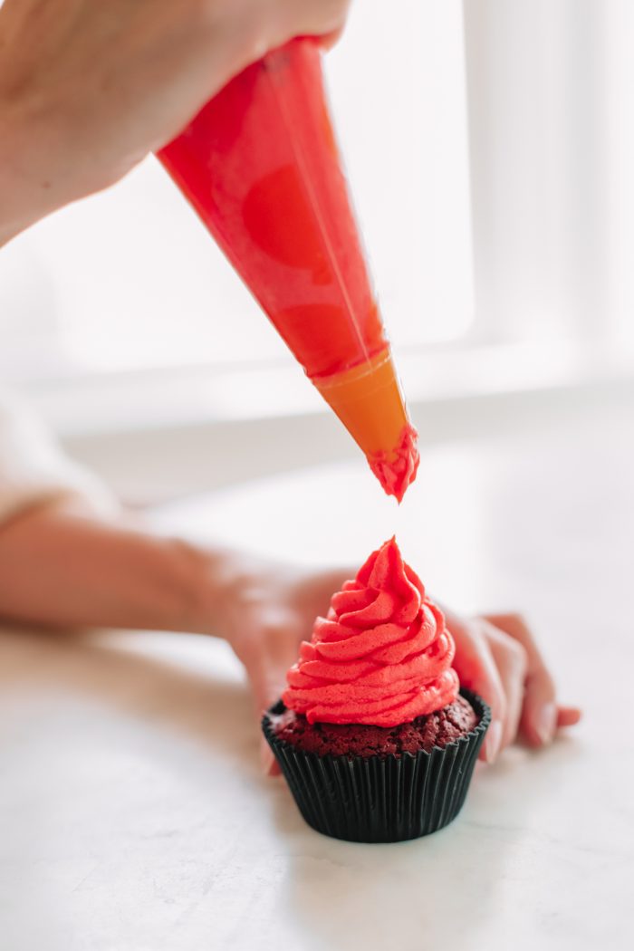 How To Make Santa Hat Cupcakes