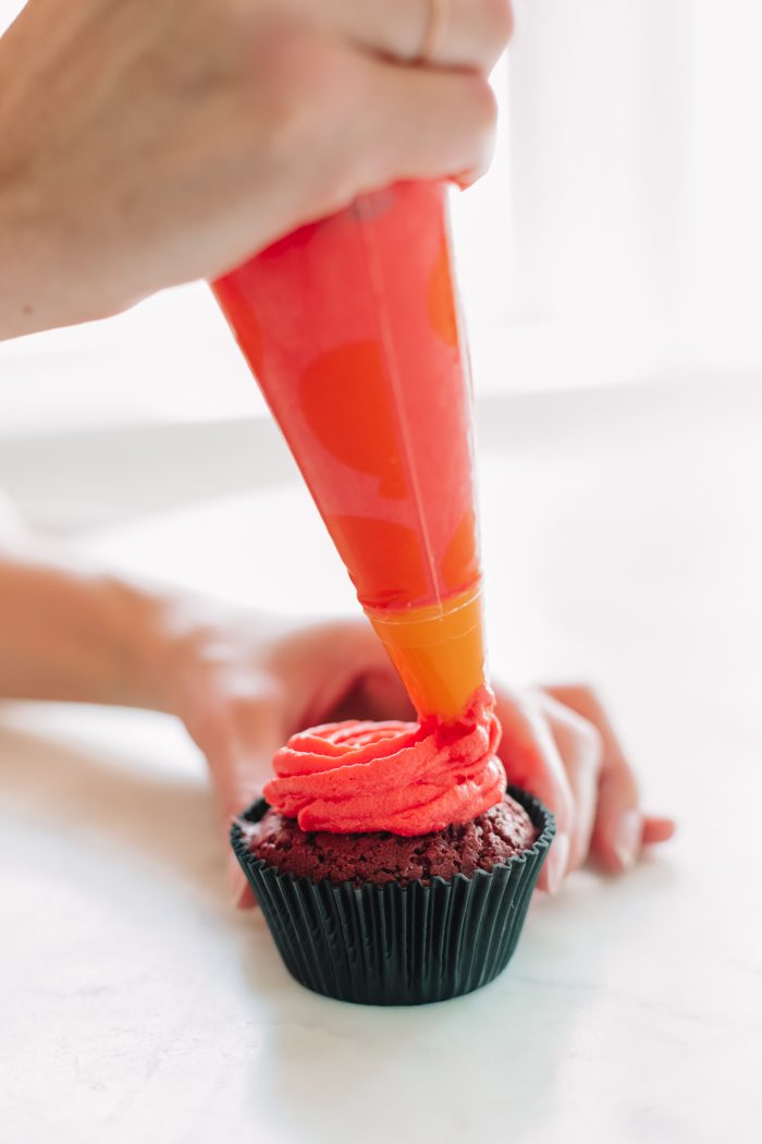 How To Make Santa Hat Cupcakes